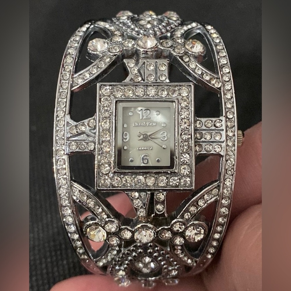 Vintage Cici et Faye Rhinestone bangle watch -used